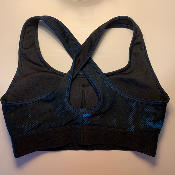 Under Armour Sportsbra - Picture 2 of 3